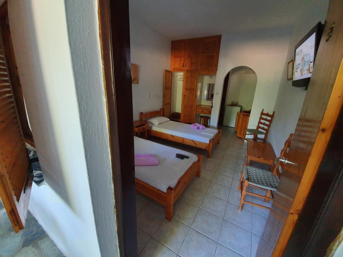Dionisos Studios And Apts Skiathos Кукунарис Экстерьер фото