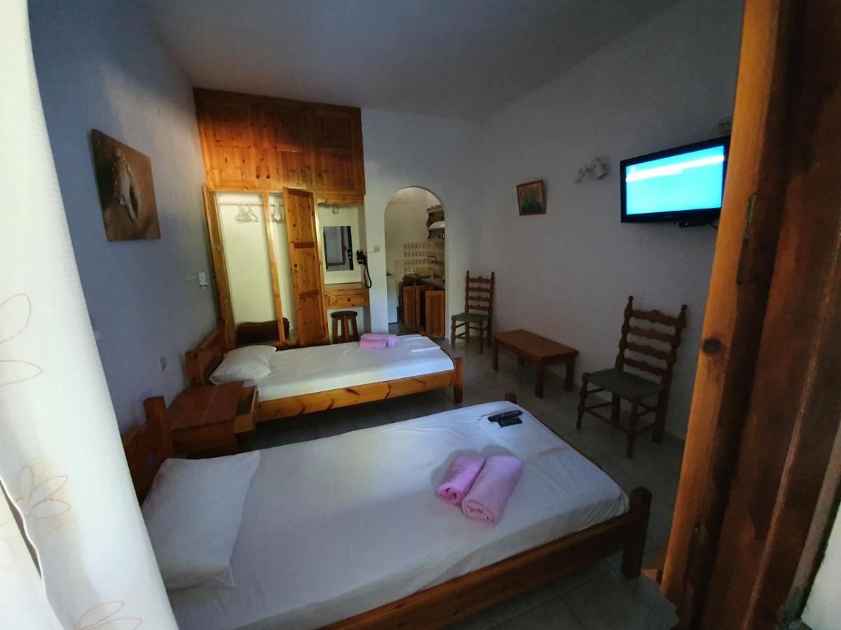 Dionisos Studios And Apts Skiathos Кукунарис Экстерьер фото