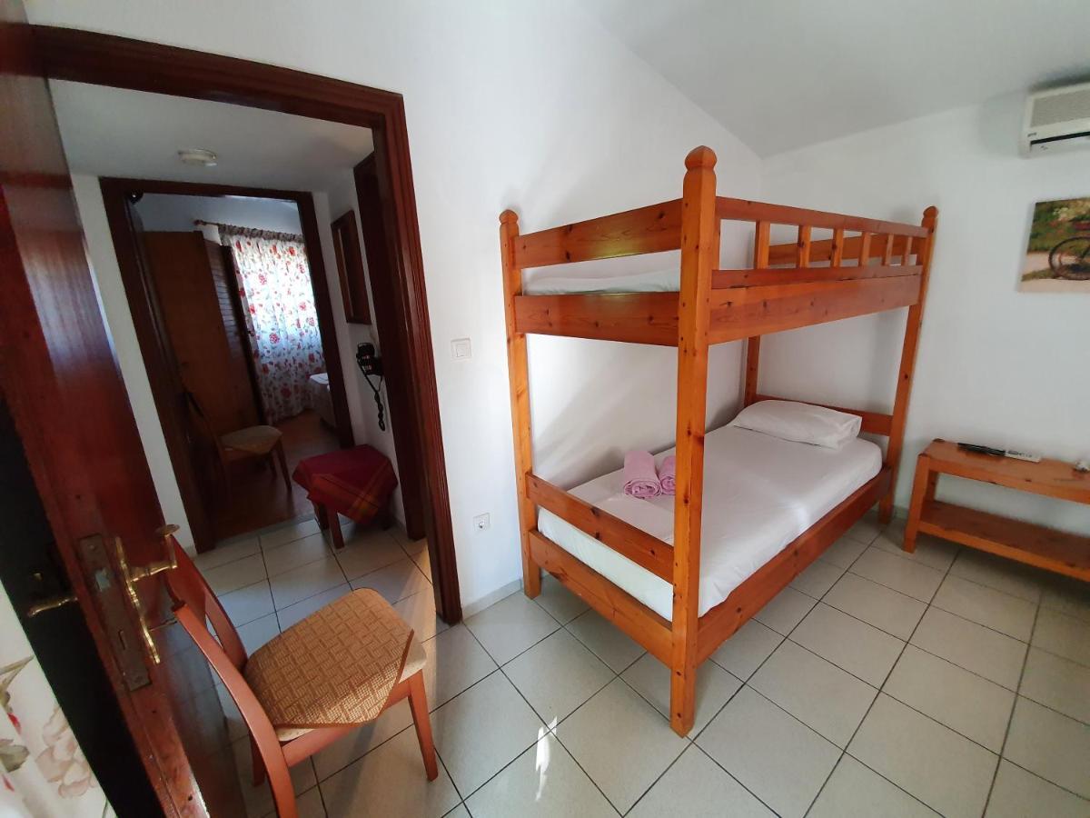 Dionisos Studios And Apts Skiathos Кукунарис Экстерьер фото