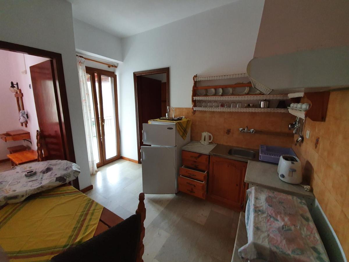 Dionisos Studios And Apts Skiathos Кукунарис Экстерьер фото
